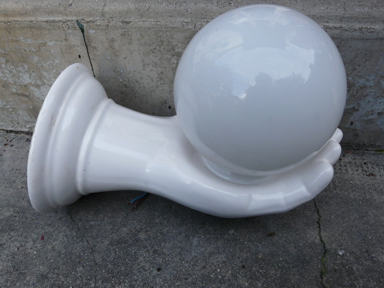 Image 1 of Witte Keramische Hand Wandlamp Vintage jaren 70
