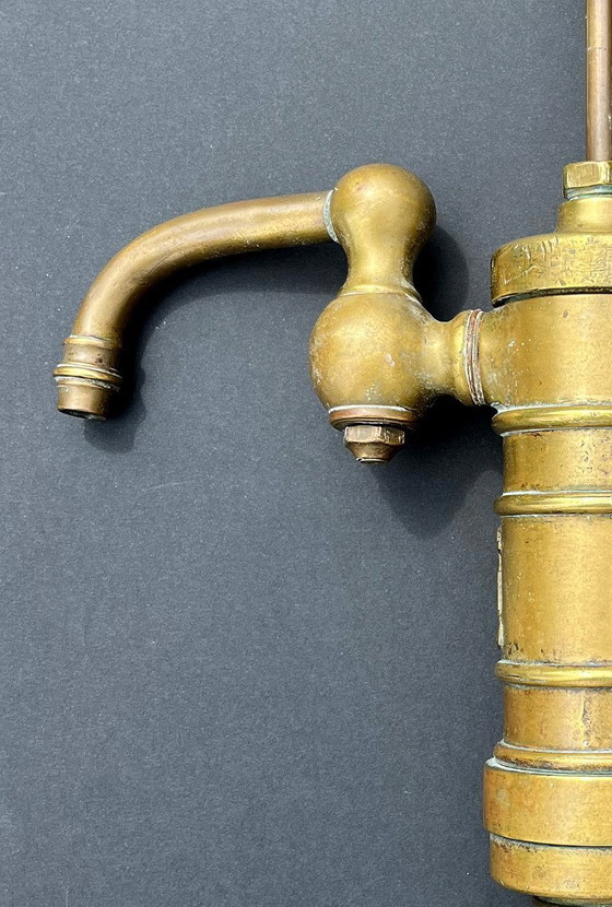 Image 1 of Massive Marine-Handpumpe aus Messing