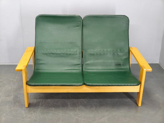 Image 1 of Tweezitsbank van groen leer uit het midden van de 20e eeuw, Tsjechoslowakije, jaren 70