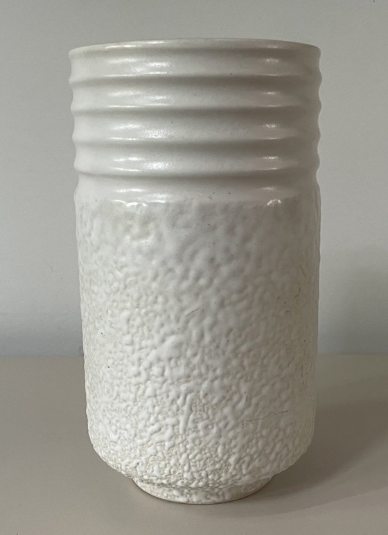 Image 1 of Vintage witte aardewerken vaas