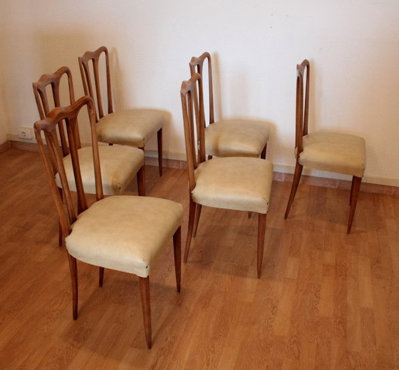 Image 1 of Sechs italienische Mid-Century-Stühle im modernen Stil, bezogen mit weißem Kunstleder
