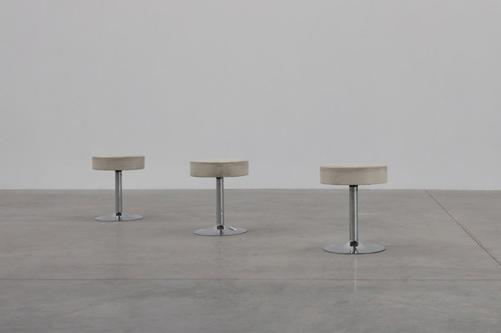 Image 1 of Vintage Mid-century design stool in chrome with white leather seat, 1970s