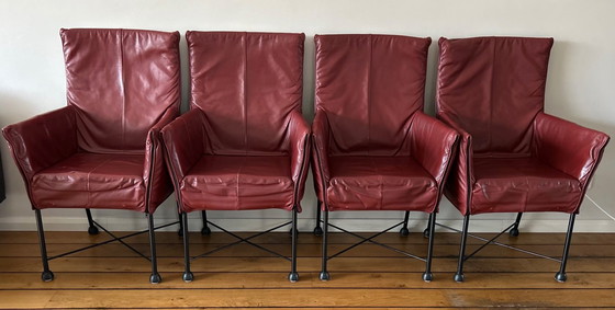 Image 1 of 4 fauteuils en cuir bordeaux Montis Chaplin