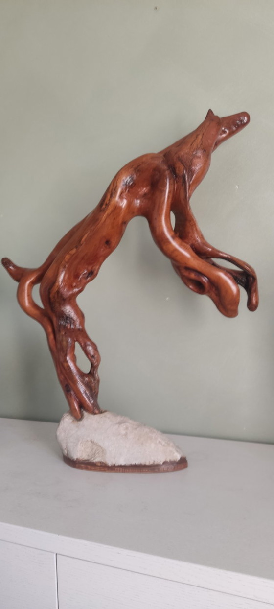 Image 1 of Scultura Organica "Levriero" in Legno Massiccio su Base in Pietra – Arte Naturale Biomorfica