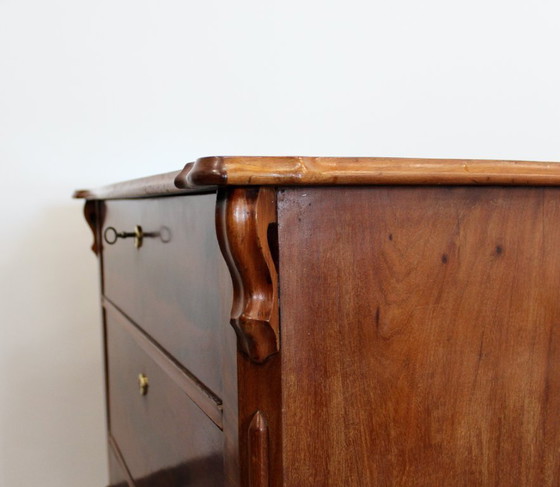 Image 1 of Cómoda, armario o aparador antiguo de estilo Biedermeier.