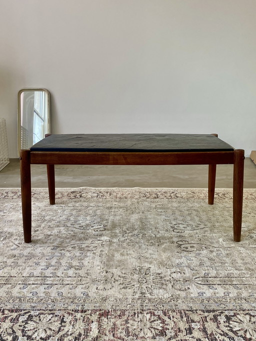 Design salontafel met leistenenMagnus  Olesen,Denmark, 1960