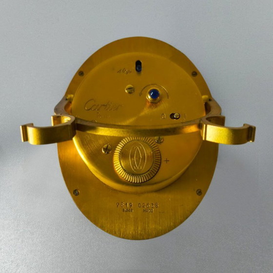 Image 1 of Pendulette Cartier en lapis-lazuli, superbe réveil des années 1980. Fabriqué en Suisse.