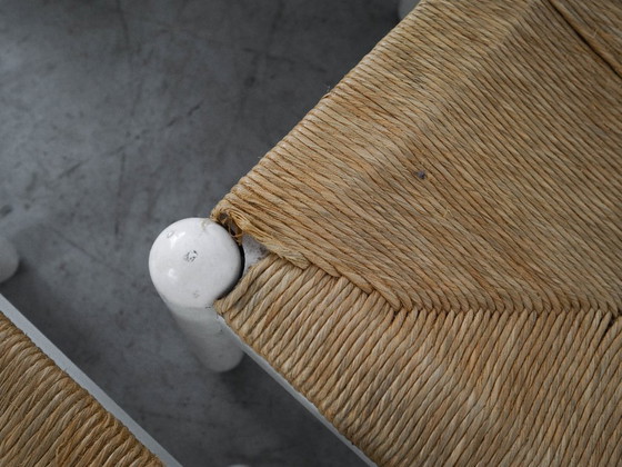 Image 1 of Conjunto de cuatro sillas de madera de haya, diseño italiano, década de 1980, fabricadas en Italia.