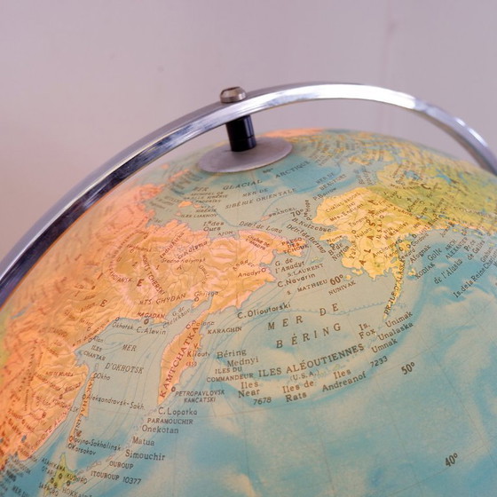 Image 1 of Geoscope verlichte globe op chromen voet, Italië, circa 1980
