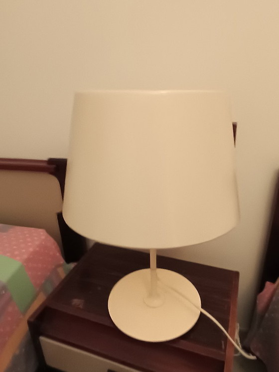 Image 1 of Lampada da tavolo modello Kulla raro fuori produzione colore bianco 
