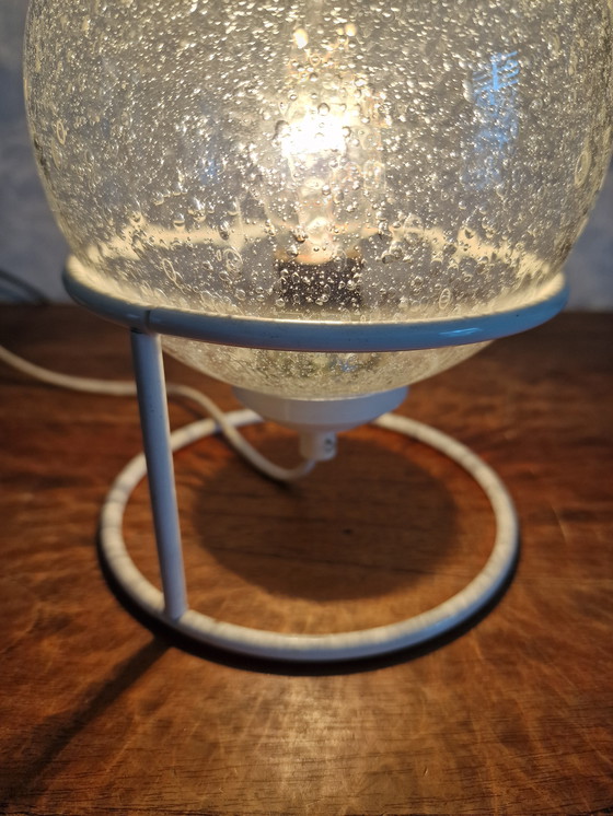 Image 1 of Lampe de table futuriste, boule de verre spirale
