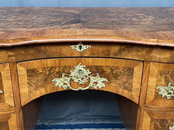 Antiek barok bureau uit Dresden met vijf laden. – Wood (photo 4 of 8)