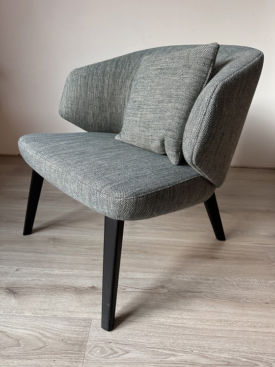 Image 1 of Montis Back Me Up lounge armchair