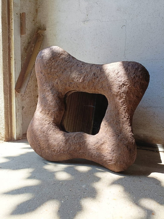 Spiegel/Rahmen aus Pappmaché, abstrakte, brutalistische Form – retroDom, Wood (photo 5 of 6)