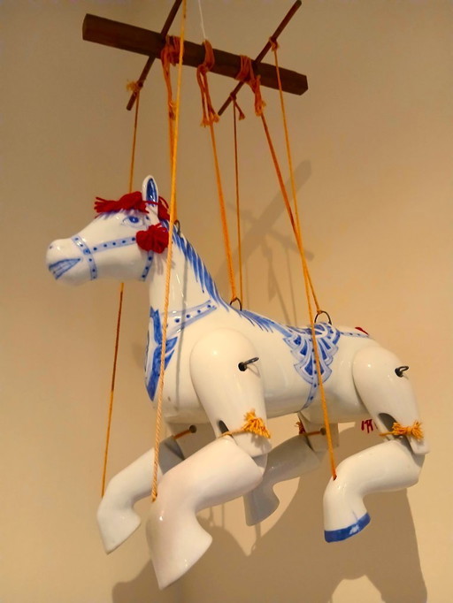 Cavallo fantoccio, terracotta dipinta a mano