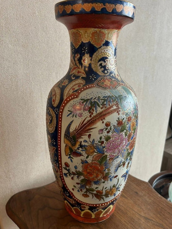 Image 1 of Large hand-painted Chinese Jingdezhen vase – 45cm – bird & flower motif