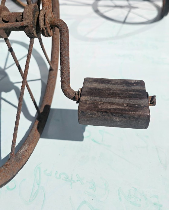 Image 1 of Triciclo antiguo y completamente original