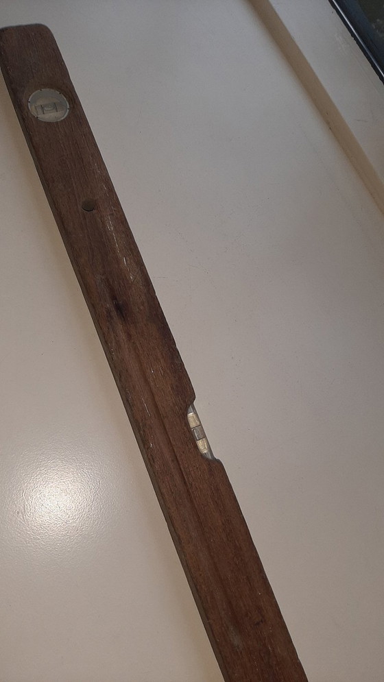 Image 1 of vieux niveau à bulle