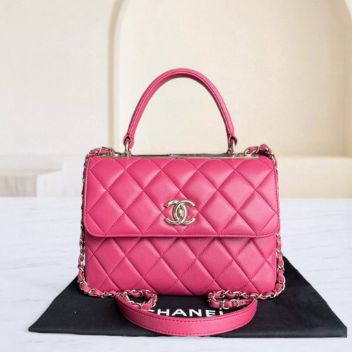 Borsa Chanel Trendy CC piccola - Pelle di agnello trapuntata rosa acceso con finiture dorate, serie 24