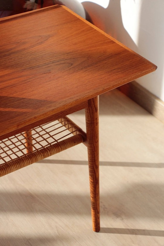 Image 1 of Tavolino da caffè vintage scandinavo in teak e rattan – Design danese degli anni '60