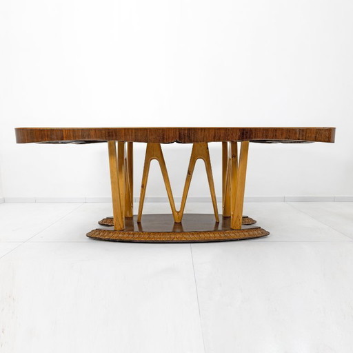 Mesa de comedor italiana de mediados de siglo con tablero de vidrio y base escultural de arce, década de 1950