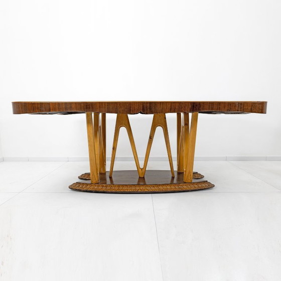 Image 1 of Mesa de comedor italiana de mediados de siglo con tablero de vidrio y base escultural de arce, década de 1950