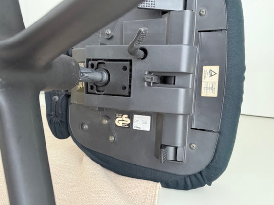 Image 1 of Silla T de Vitra