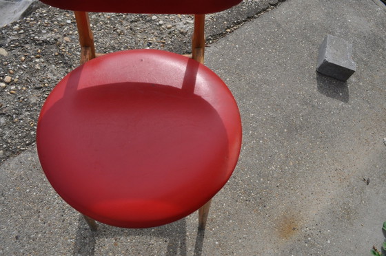 Chaise de bureau hongroise en similicuir rouge, années 1960 – Chaises de bureau (photo 3 of 6)