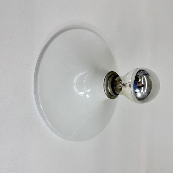 Image 1 of Mid Century Design Wandleuchte aus weißem Aluminium, 1970er Jahre