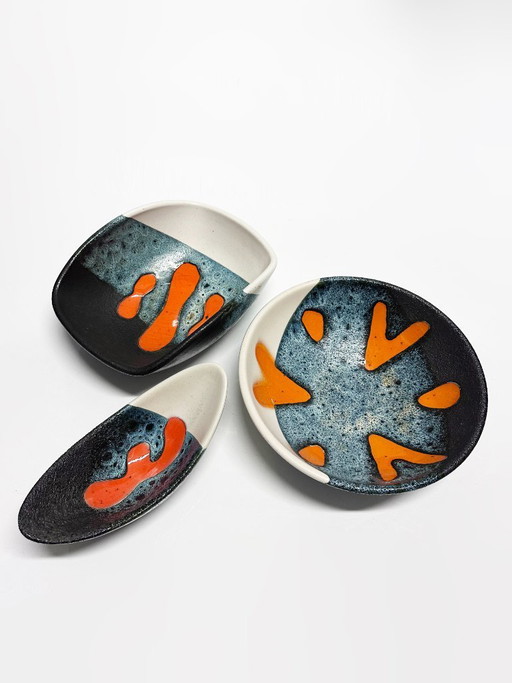 Raro set di tre ciotole in ceramica, Elchinger Atelier. Francia, 1950.