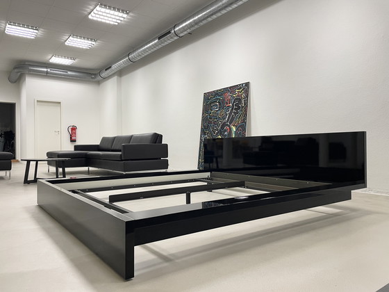 Image 1 of Cama Izzy Design de Interlübke, laca de alto brillo, similar a Hasena Sense Lago