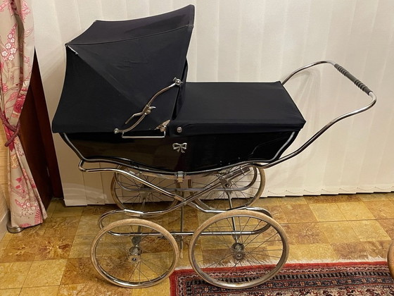Image 1 of Luxurious Silver Cross Wilson brand pram