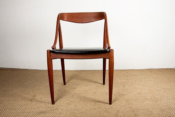 Image 1 of Satz von 6 dänischen Stühlen aus Teak und Skai, Modell 16 von Johannes Andersen für Uldum Møbelfabrik 1965.