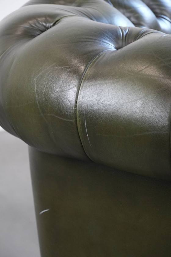Image 1 of Sillón club Chesterfield de piel de vaca verde de estilo inglés