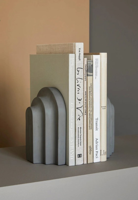 Image 1 of Arkiv bookend by Woud
