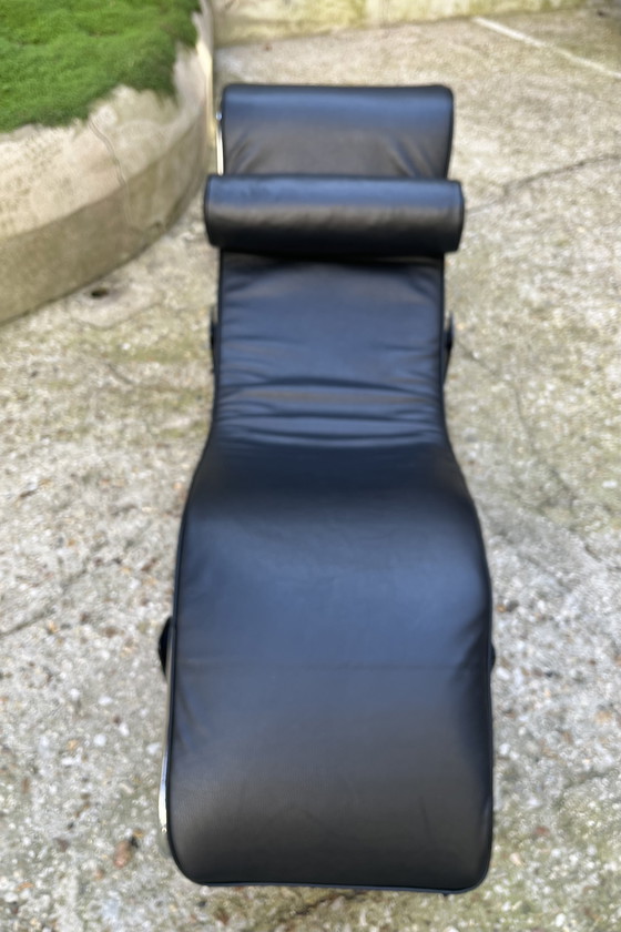 Image 1 of LC4 Corbusier armchair