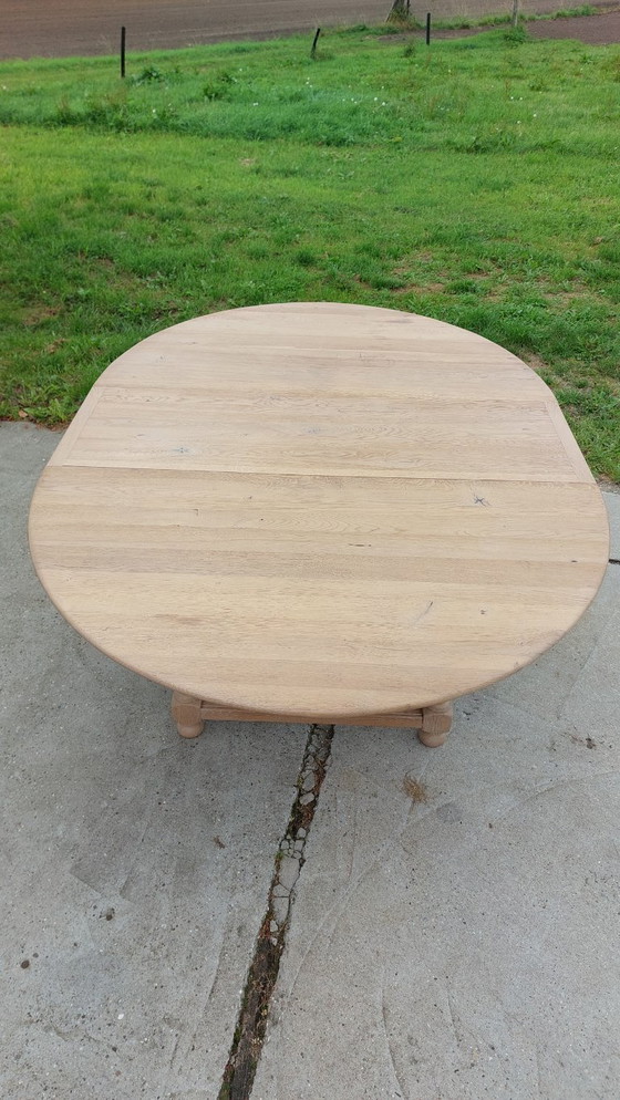Image 1 of Large oval table in solid oak