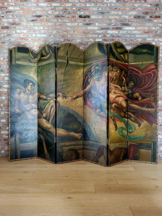 Image 1 of Zeldzaam handgeschilderd Art Deco kamerscherm – in de stijl van Michelangelo’s “Schepping van Adam” (ca. 1920–1935)