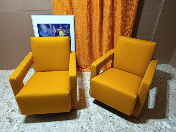 Image 1 of CASSINA Paire de fauteuils Utrecht 637 NEUF 2026 en laine KVARD Moutarde par Gerrit Rietveld