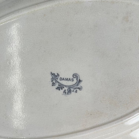 Image 1 of Grand plat ovale terre de fer, modele "Damas" par Sarreguemines, fin XIXe, gris-noir