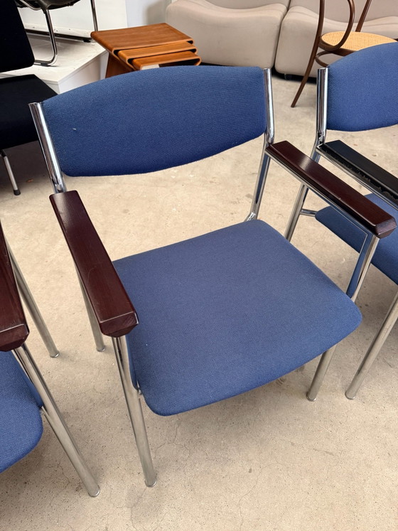 Vintage model 60 chair, Gijs van der Sluis (stock: 3), Armchairs, Textile, Wood, Blue (photo 5 of 15)