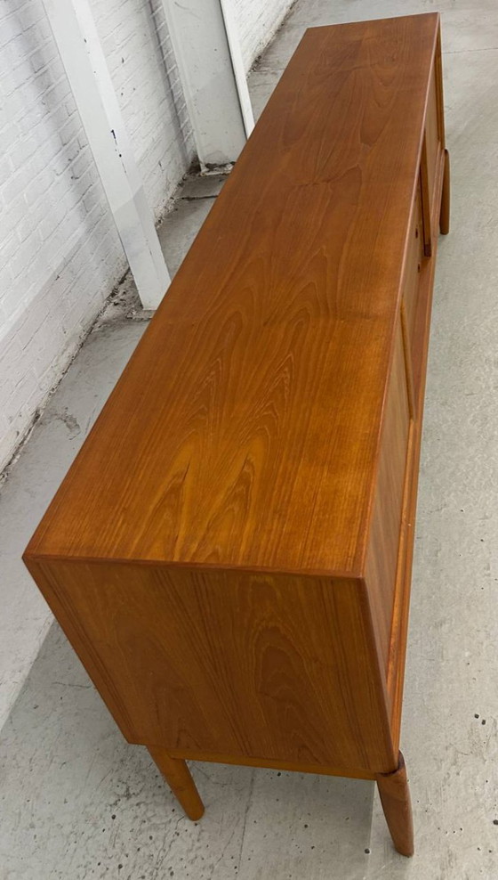 Image 1 of Deens teak dressoir H.W. Klein Bramin
