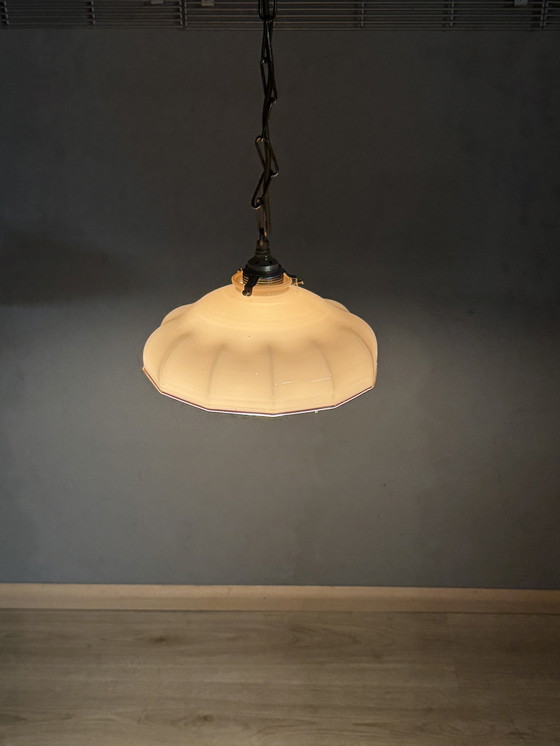 Image 1 of Lampada a sospensione antica Art Déco: vetro elegante e atmosfera senza tempo