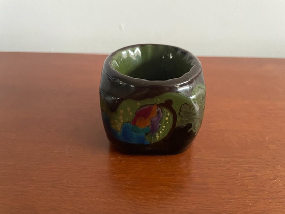 Image 1 of Arnhemsche Fayencefabriek - Zwei quadratische Kerzenständer aus glänzendem Steingut im Jugendstil