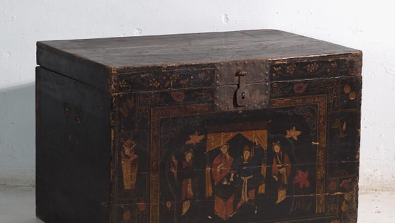 Malle ancienne peinte en bois de pin – Chine, circa 1900 – Armoires de rangement, Iron (photo 3 of 40)