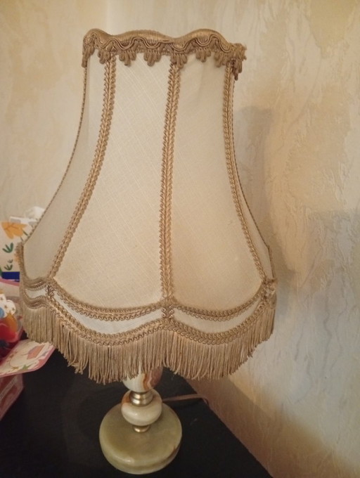 Vieille lampe de table