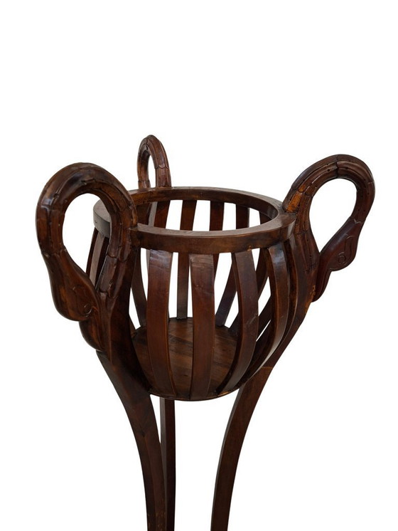 Image 1 of Élégant porte-pot de fleurs vintage en bois de cerisier