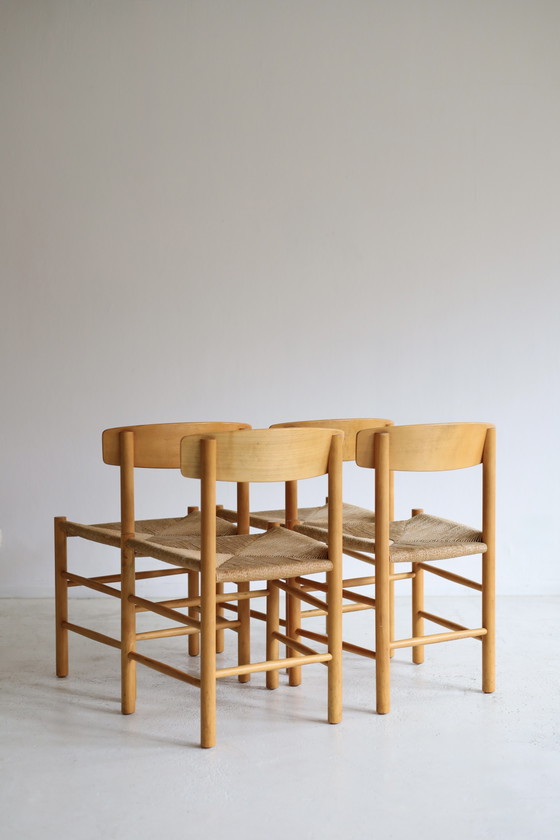 Ensemble de 4 chaises de salle à manger vintage, modèle J39 Folk Chair, 1947 – Fredericia, Wood (photo 7 of 11)