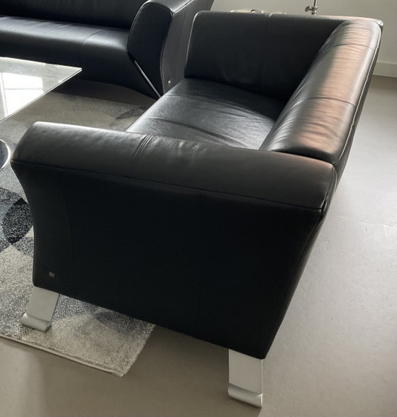 In vendita: eleganti divani Rolf Benz modello 322 (2 posti e 3 posti) – Divani 2 posti, Metal, Leather (photo 5 of 5)