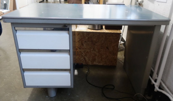 Image 1 of Gispen desk